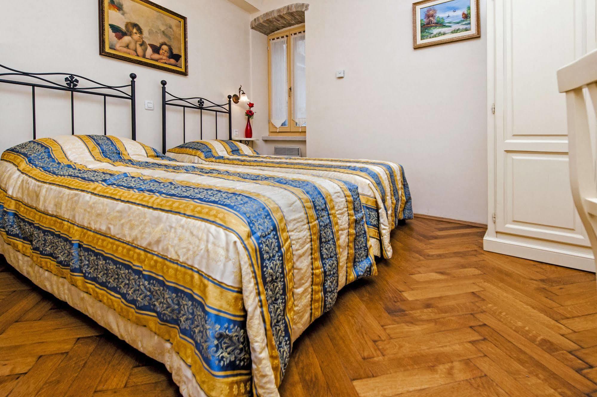 La Carera Centro Storico 3*